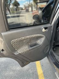 https://img.olx.com.br/thumbs256x256/73/735611735051898.jpg
