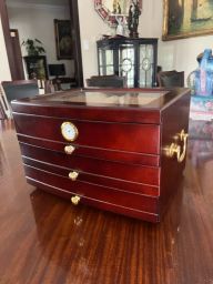 https://img.olx.com.br/thumbs256x256/73/736526142681596.jpg