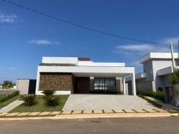 Título do anúncio: Linda casa no Condomínio Evidence em Araçoiaba da Serra com 248m2 de construção e 720m2 de