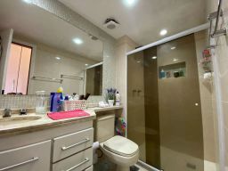 https://img.olx.com.br/thumbs256x256/73/738525885714994.jpg