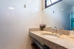 https://img.olx.com.br/thumbs256x256/73/738540400629130.jpg