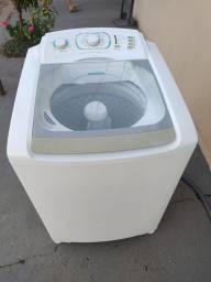 Título do anúncio: Máquina de lavar bem conservada 110v