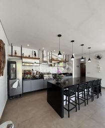 https://img.olx.com.br/thumbs256x256/73/739673808520800.jpg