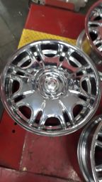 https://img.olx.com.br/thumbs256x256/73/739683423846396.jpg