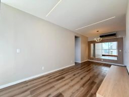 https://img.olx.com.br/thumbs256x256/74/740657443805972.jpg