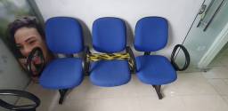 Título do anúncio: 2 Cadeiras longarinas com 3 e 4 lugares