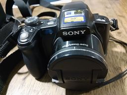 Título do anúncio: Câmera SONY DSC H-50 1080p com acessórios 