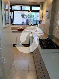https://img.olx.com.br/thumbs256x256/74/746555404464642.jpg