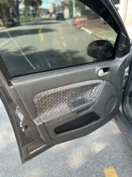 https://img.olx.com.br/thumbs256x256/74/747650493171518.jpg