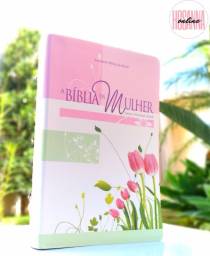 Título do anúncio: Bíblia de Estudo da Mulher Capa tulipa- Tamanho Grande