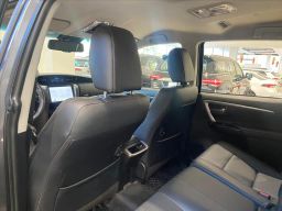 https://img.olx.com.br/thumbs256x256/75/756652076266049.jpg