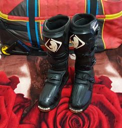 Bota IMS 42/43 Usada apenas 2 Vezes