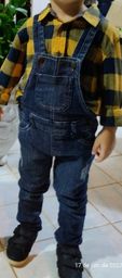 Título do anúncio: Jardineira jeans menino 2 anos