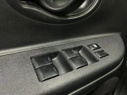 https://img.olx.com.br/thumbs256x256/75/758643792204184.jpg