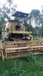 Colheitadeira 4040 New Holland