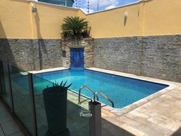 Título do anúncio: Casa no Manoa com piscina / 3 suítes - há 200 metros da principal