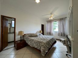 https://img.olx.com.br/thumbs256x256/76/761518151824721.jpg