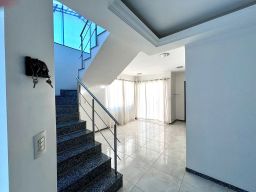 https://img.olx.com.br/thumbs256x256/76/762563631069174.jpg