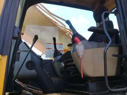 Escavadeira Hidr�ulica Komatsu