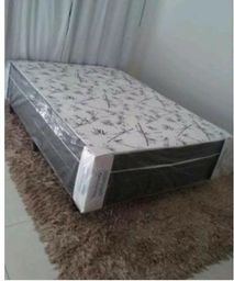 Cama box casal entrega rapida 10 cm de espuma compre ganhe 2 travesseiros