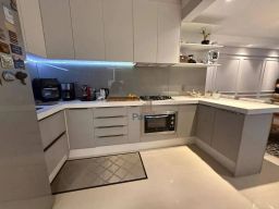 https://img.olx.com.br/thumbs256x256/76/765554644675189.jpg