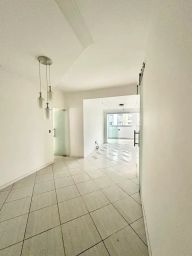 https://img.olx.com.br/thumbs256x256/76/767632677749909.jpg