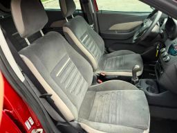 https://img.olx.com.br/thumbs256x256/76/767671182224532.jpg