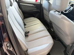 https://img.olx.com.br/thumbs256x256/76/767692676870695.jpg