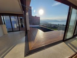 Título do anúncio: Residência nova, 320m², quatro suítes, piscina, vista para o mar, Jardim Panorâmico, Garop
