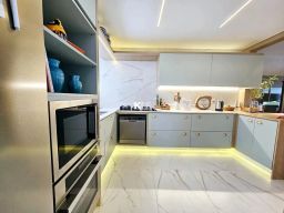 https://img.olx.com.br/thumbs256x256/77/770560520745505.jpg