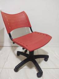 Título do anúncio: Cadeira de escritório rodinha vermelha 