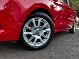 https://img.olx.com.br/thumbs256x256/77/773527519993547.jpg