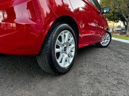 https://img.olx.com.br/thumbs256x256/77/778531392136819.jpg