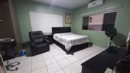 https://img.olx.com.br/thumbs256x256/77/779503636676529.jpg
