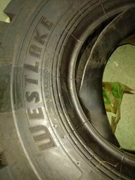 Pneus de empilhadeira