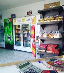 Vendo casa de frios setor negr�o de lima