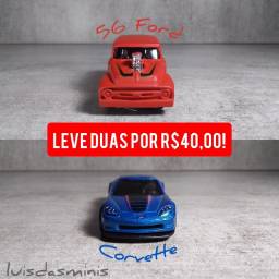 Título do anúncio: Hot Wheels 56 Ford Mooneyes + Corvette / Miniatura / Carrinho / Brinquedo / Coleção.