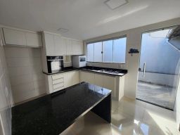 https://img.olx.com.br/thumbs256x256/78/784515527532371.jpg