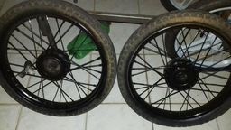 Duas rodas dianteiras de moto pra carrinho por apenas 140 urgente.