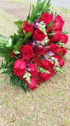 Flores girass�is e rosas