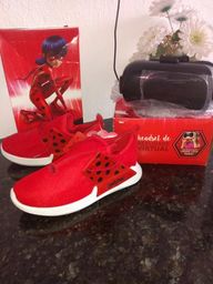 sapato da ladybug com óculos