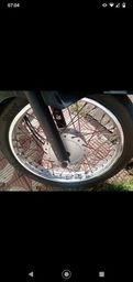 Título do anúncio: Janta roda com pneus vipal completo, 290 reias tudo, aceito cartão 