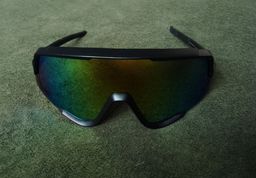Título do anúncio: Óculos de sol P/ esportes.