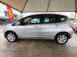 https://img.olx.com.br/thumbs256x256/79/798546408069322.jpg