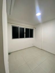 https://img.olx.com.br/thumbs256x256/80/802569130868239.jpg