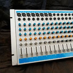 https://img.olx.com.br/thumbs256x256/80/802625192965003.jpg