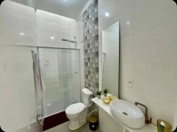 https://img.olx.com.br/thumbs256x256/80/805563521728143.jpg