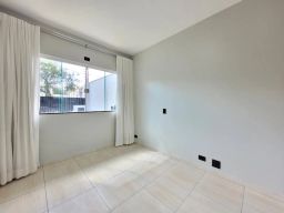https://img.olx.com.br/thumbs256x256/81/810561640572877.jpg