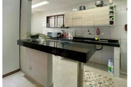 https://img.olx.com.br/thumbs256x256/81/811581287307361.jpg