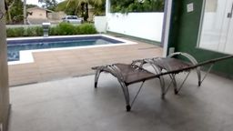 Título do anúncio: Aluguel anual de casa 4/4, sendo 2 suítes, piscina, Barra de Jacuípe, perto do rio e mar